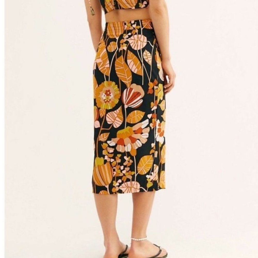 FREE PEOPLE Bali Orange Sunrise 100% Rayon Midi Skirt Floral Zip Leg Slit US 8 - Picture 2 of 12